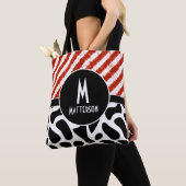 Modern Red White Black Muster Monogram Custom Tasche (Von Nahem)