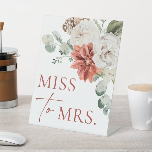 Modern Red Winter Weihnachten Miss an Mrs. Sign Sockelschild (In SItu)