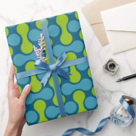Modern Retro Link Pattern in Blue and Green Geschenkpapier