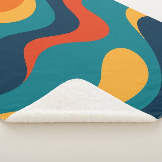 Modern Retro Wavy Abstract Pattern Sherpadecke (3/4)