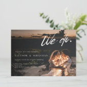 Modern Romantic We Do Photo Wedding Invitation Einladung (Stehend Vorderseite)