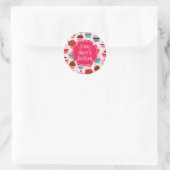 Modern rosa Cupcakes - Mit Monogramm Lebensmittele Runder Aufkleber (Tasche)