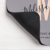 Modern rosa Lavendel Script Monogram Name Mousepad (Ecke)
