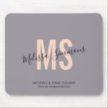 Modern rosa Lavendel Script Monogram Name Mousepad<br><div class="desc">Modern rosa Lavendel Script Monogram Name</div>