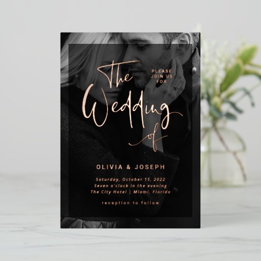 Modern Rose Gold Overlay | Hochzeit von Fotos Folieneinladung (Stehend vorne)