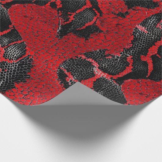 Modern rotes und schwarzes Python-Hautmuster-Gesch Geschenkpapier (Ecke)