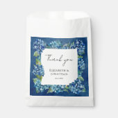 Modern Rustic Blue Hydrangeas Floral Wedding Geschenktütchen (Vorderseite)
