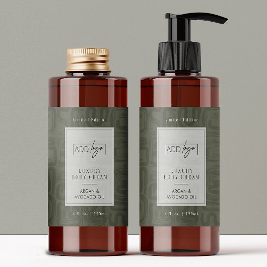 Modern Sage Green Boho Logo 4OZ Cosmetic Bottle Rechteckiger Aufkleber