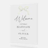 Modern Sage Green Bow Monogram Wedding Welcome Acrylschild (Winkel)