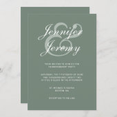 Modern Sage Green Elegante White Script Verlobung Einladung (Vorne/Hinten)