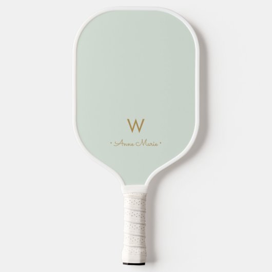 Modern Sage Green Gold Script Monogram Pickleball Schläger (Rückseite)