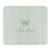 Modern Sage Green Gold Script Monogram Schneidebrett (Vorderseite)