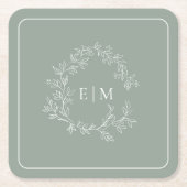 Modern Sage Green Leafy Wappen Monogram Wedding Sq Rechteckiger Pappuntersetzer (Vorderseite)