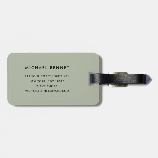 Modern Sage Green Mit Monogramm Gepäckanhänger (Rückseite horizontal)