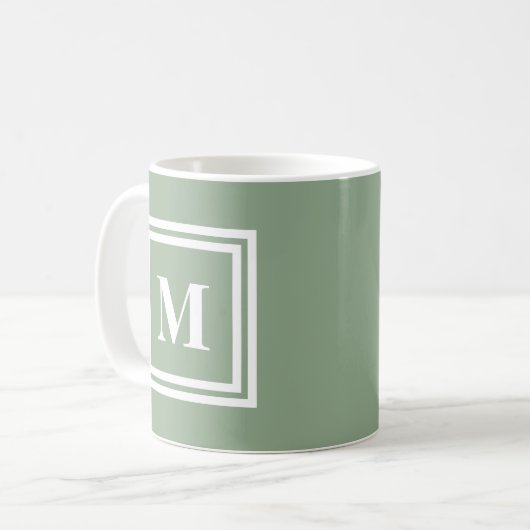 Modern Sage Green Monogram Kaffeetasse (Vorderseite Links)