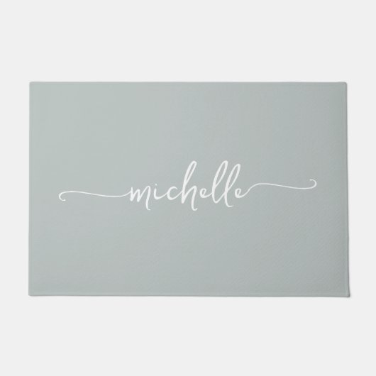 Modern Sage Green Monogram Name Script Fußmatte (Vorderseite)
