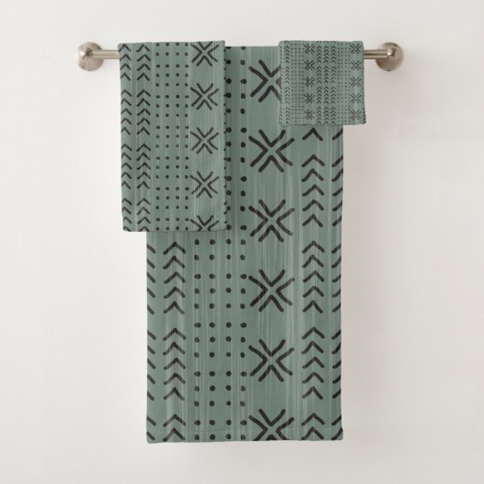 Modern Sage Green Mudcloth Afrikanisches Muster Badhandtuch Set (Insitu)
