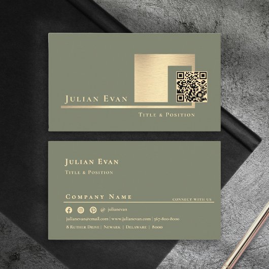 Modern Sage Green Scannable QR Code Minimalistic Visitenkarte