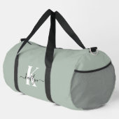 Modern Sage Green Script Monogram Duffle Bag (Rechte Ecke)