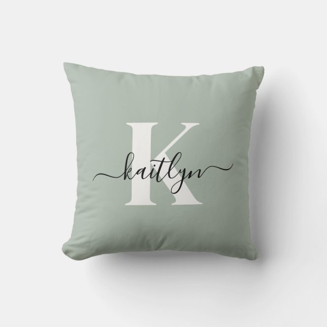 Modern Sage Green Script Monogram Kissen (Vorderseite)