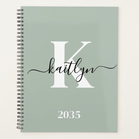 Modern Sage Green Script Monogram Planer (Vorderseite)