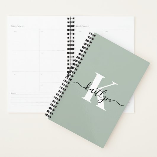 Modern Sage Green Script Monogram Planer (Anzeige)