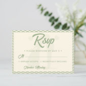 Modern Sage Green Wavy Stripe QR Code Wedding RSVP Karte (Stehend Vorderseite)
