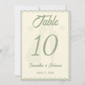 Modern Sage Green Wavy Stripe Wedding Table Number Einladung (Rückseite)