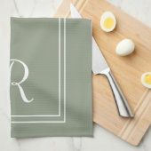 Modern Sage & White Stripe Monogram Personalised  Geschirrtuch (Viertel Falte)