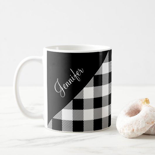 Modern Schwarz-Weiß-Karierte Skriptbezeichnung Kaffeetasse (Mit Donut)