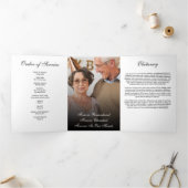 Modern Script 7-Photo Trifold Funeral Program Dreifach-gefaltete Programmkarte (Innenseite)