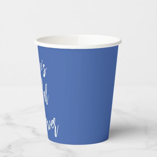 Modern Script Brautparty Custom French Blue Pappbecher (Links)