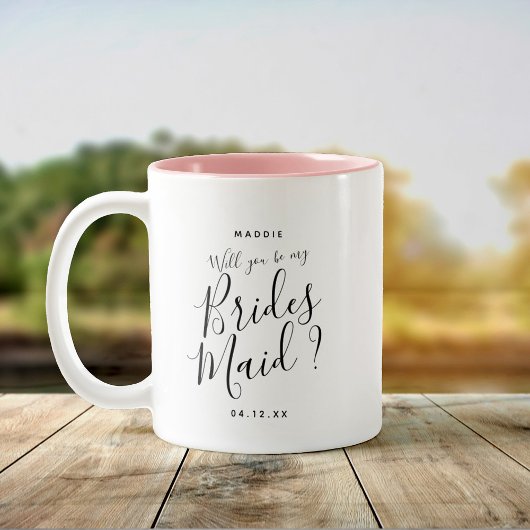 Modern Script Brides Maid Question Individuelle Na Zweifarbige Tasse