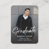 Modern Script Casual Photo Graduation Announcement Begleitkarte (Vorderseite)