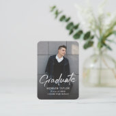 Modern Script Casual Photo Graduation Announcement Begleitkarte (Stehend Vorderseite)