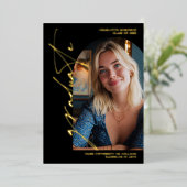 Modern Script gold graduate photo graduation Folieneinladung (Stehend vorne)