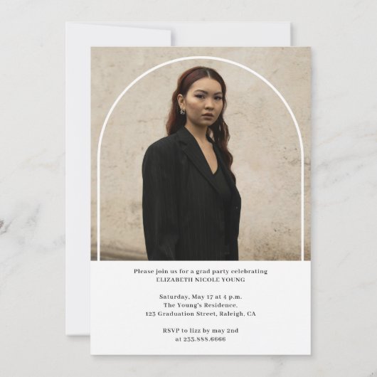 Modern Script Graduate Foto Arch Abschluss Einladung (Rückseite)
