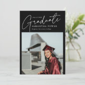 Modern Script Graduate Foto Geometric Abschluss Ankündigung (Stehend Vorderseite)