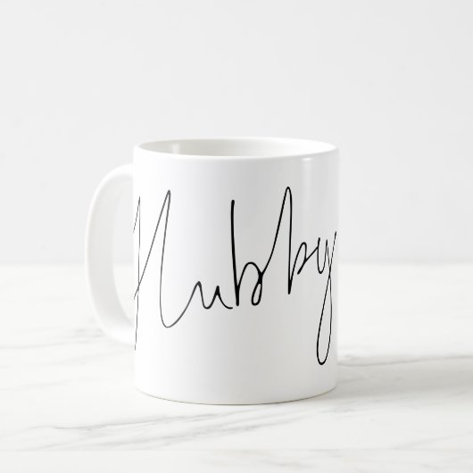 Modern Script Hubby Name Schwarz-weiß Kaffeetasse (Vorderseite Links)