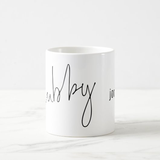 Modern Script Hubby Name Schwarz-weiß Kaffeetasse (Mittel)