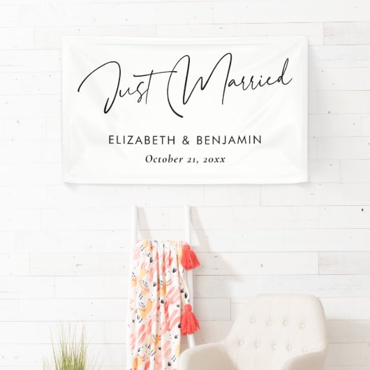Modern Script 'Just Married' Banner - Personalisie (Insitu)