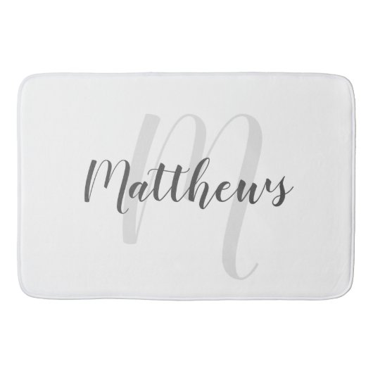 Modern Script Personalisiert Monogram und Familien Badematte (Vorderseite)