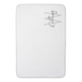 Modern Script Personalisiert Monogram und Name Badematte (Vorderseite Vertikal)