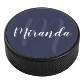 Modern Script Personalisiert Monogram und Name Eishockey Puck (3/4)