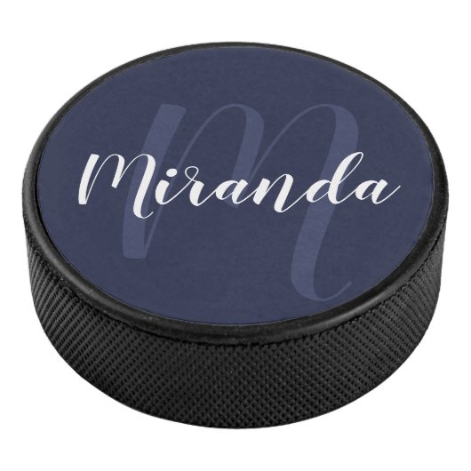 Modern Script Personalisiert Monogram und Name Eishockey Puck (3/4)