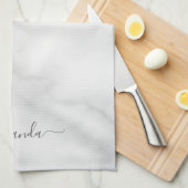 Modern Script Personalisiert Name White Marble Geschirrtuch (Viertel Falte)