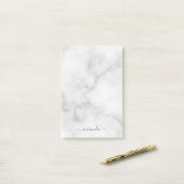 Modern Script Personalisiert Name White Marble Post-it Klebezettel (Auf Schreibtisch)