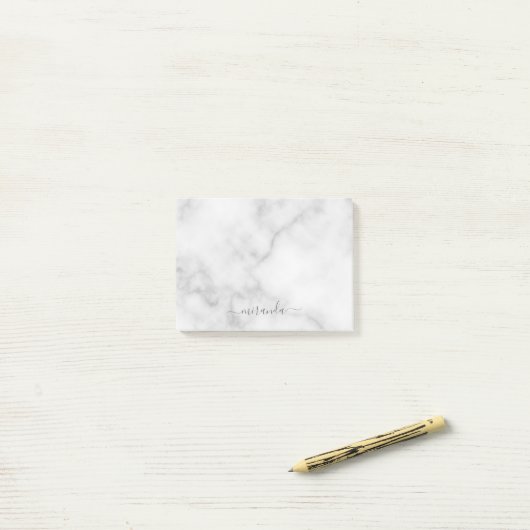 Modern Script Personalisiert Name White Marble Post-it Klebezettel (Auf Schreibtisch)