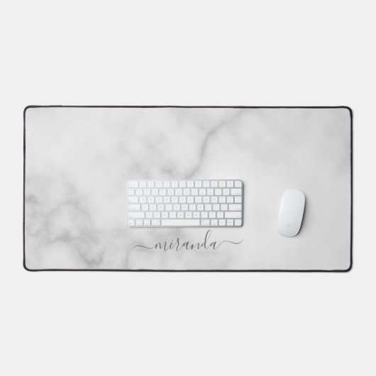 Modern Script Personalisiert Name White Marble Schreibtischunterlage (Tastatur & Maus)