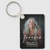 Modern Script Photo Memorial Forever in our Hearts Schlüsselanhänger (Vorderseite)